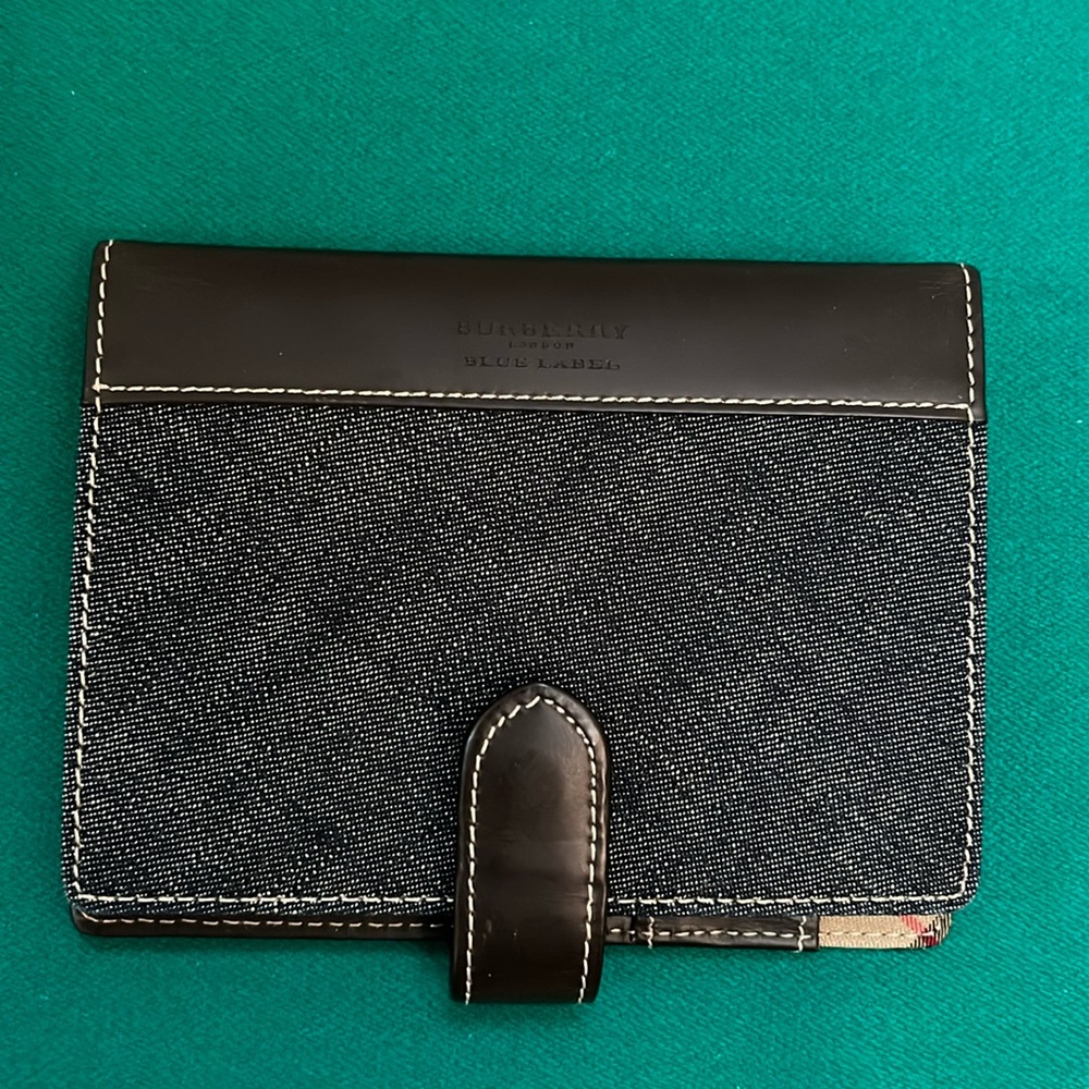 Burberry blue label planer.